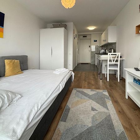 Sweet Life Apartment Next To Metro Station Varsovie Extérieur photo