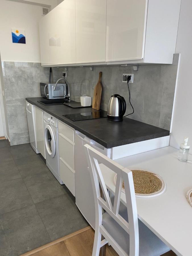 Sweet Life Apartment Next To Metro Station Varsovie Extérieur photo